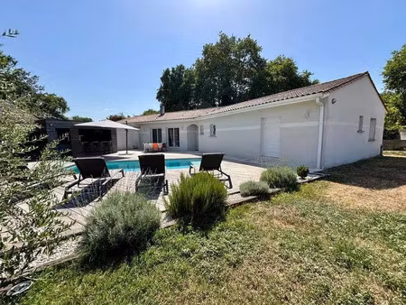 vente maison 7 pièces 174 m² à léognan (33850)  649 140 €