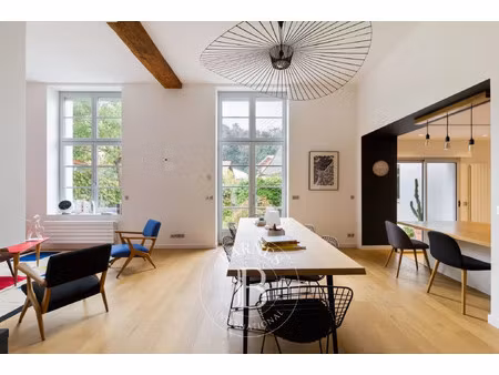 maison de luxe à vendre dans le quartier petricot-reptou