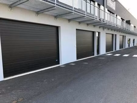 local d'activités à vendre
