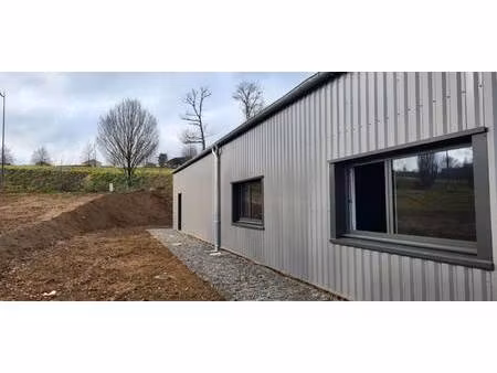 local d'activités à louer