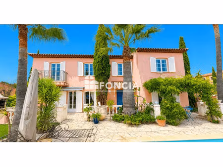villa de luxe à vendre à la londe-les-maures