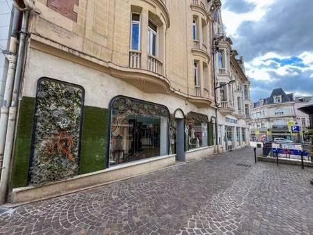 local commercial à louer