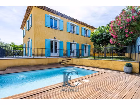 vente maison 5 pièces 167.31 m² à six-fours-les-plages (83140)  863 200 €