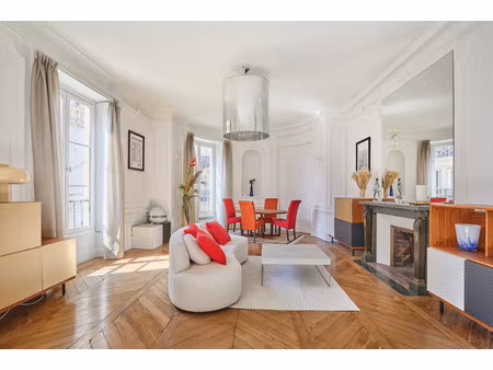 appartement de luxe à vendre dans le quartier clichy-trinité