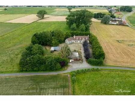 villa de haute qualité avec dépendance et prairie