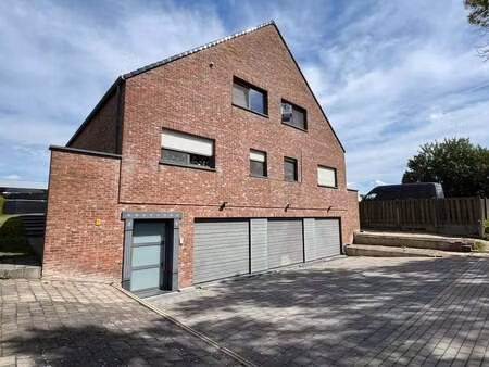 appartement à louer à bree € 995 (lq1fp) - vastgoed & advies | zimmo