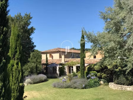 maison de luxe à vendre à goult