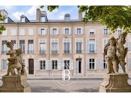 exclusivité - nancy - place de la carrière - hôtel particulier