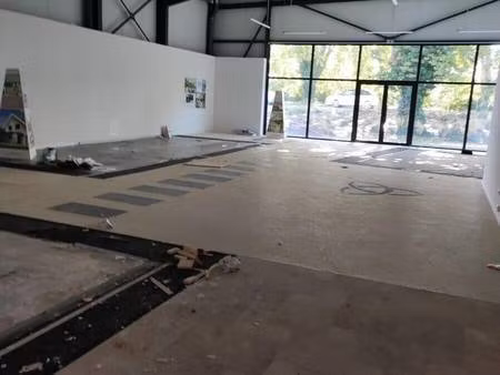 local commercial à louer
