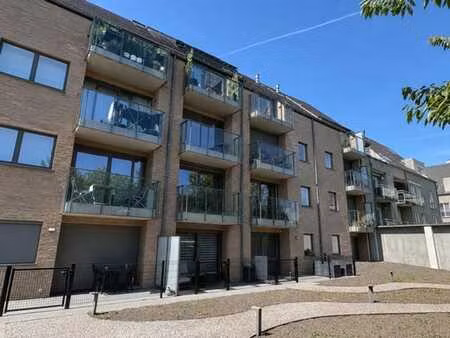 appartement moderne de 2 chambres avec place de parking