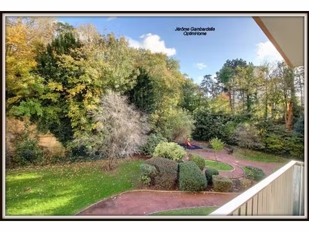 appartement 4 pièces de 71 m2 avec balcon  box et cave à vendre à poissy (78)