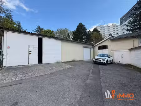 local d'activités à vendre