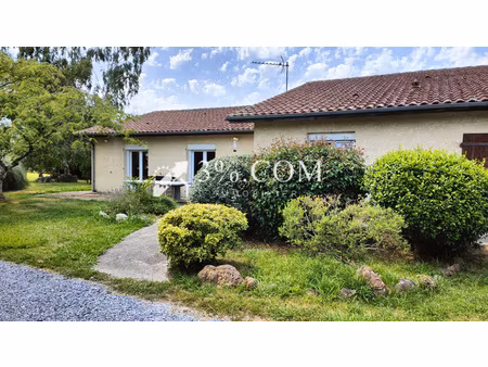 maison 4 chambres 2700 m² de terrain
