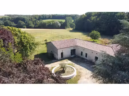 ancienne ferme de caractère  entièrement rénovée  au coeur de 1 5 hectare de nature...