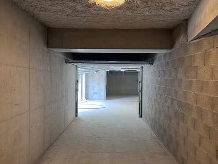 garage double en plein centre de marcilly d'azergues