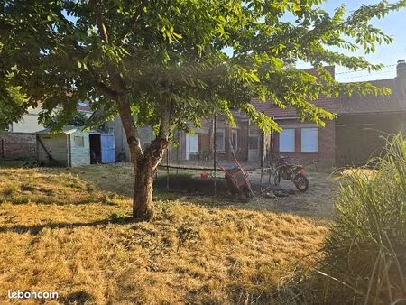 maison en brique t6 -avec jardin clos terrasse stationnement pompe a chaleur