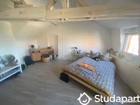 chambre 1 pièce 11 m²