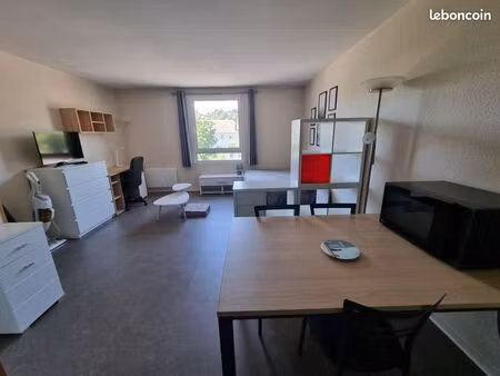 studio étudiant meublé 24 m² très bien équipé proche centre-ville et toutes commodités