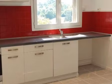 appartement t2 de 42 m² à louer – cransac