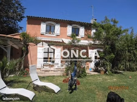 villa 5 pièces 122 m²