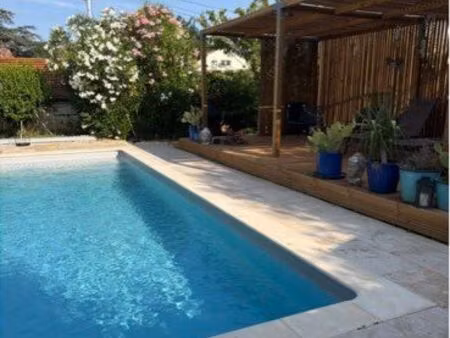 maison meublée piscine climatisée