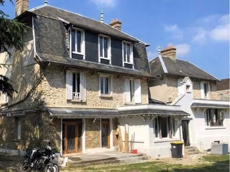 location grand studio rénové