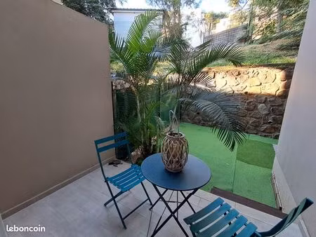 cosy studio a louer - bellepierre