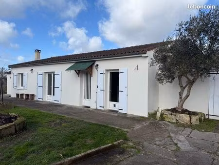 plain pied hameau de chaniers