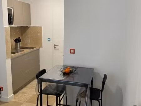 chambre 1 pièce 15 m²