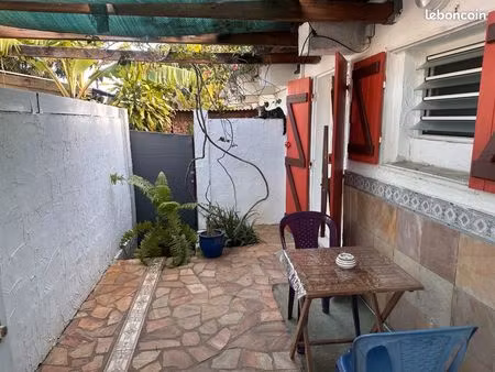 studio meublé terre sainte