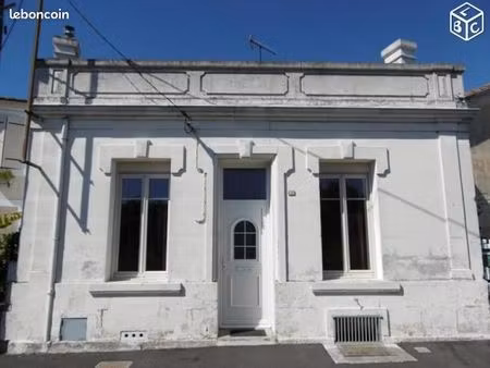 maison t3 meublée avec cour intérieure