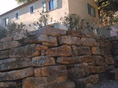 maison à louer de 75m2 meounes les montrieux
