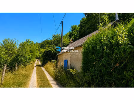 marçon maison à rénover avec terrain  caves troglodytiques et grenier aménageable