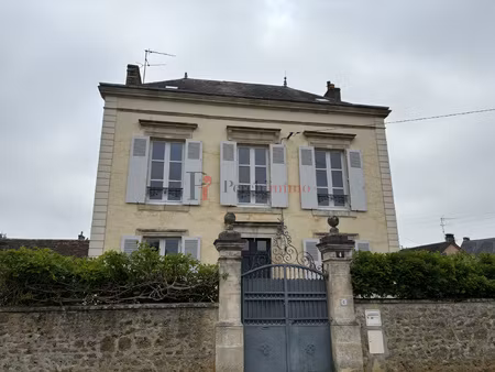 maison de maitre a louer - 4 chambres