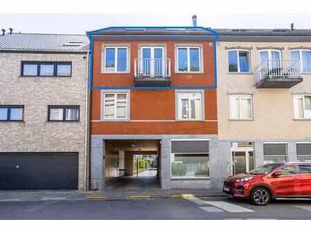 duplex 2 chambres avec terrasse et emplacement de parking