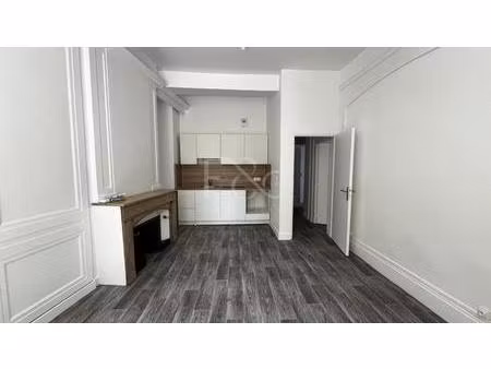 t2 de 51m² - avenue de la république à tassin