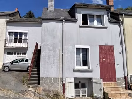 maison de ville avec vue dégagée et jardin au cœur du morvan