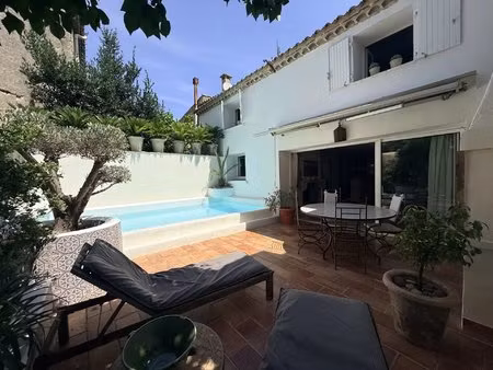 poussan centre  maison de village 260m2  6chs  studio  garage  terrasse avec piscine