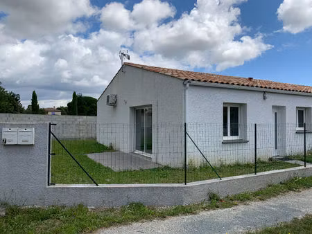 location villa t4 plain-pied 87 m² avec jardin clos et garage / sainte-eulalie village cal