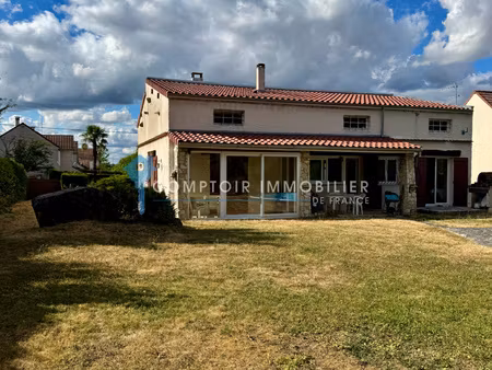 villabe - maison individuelle sur un magnifique terrain de 1