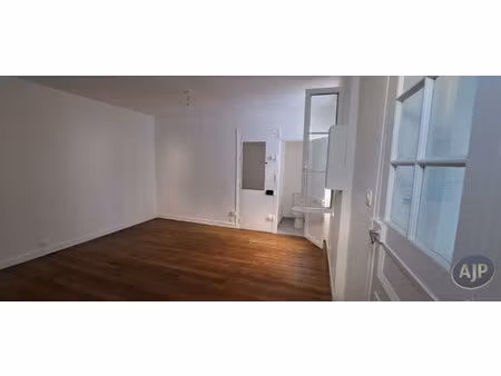 grand studio - proche metro anatole