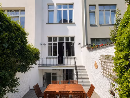 maison à louer avec terrasse et jardin   etterbeek (vbe44381)