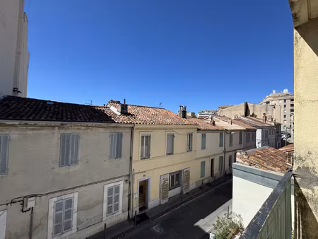 marseille timone 13005 t1 avec cuisine séparée  climatisat