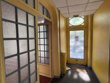 vente bureaux et commerces à laval (53000) : à vendre / 70m² laval