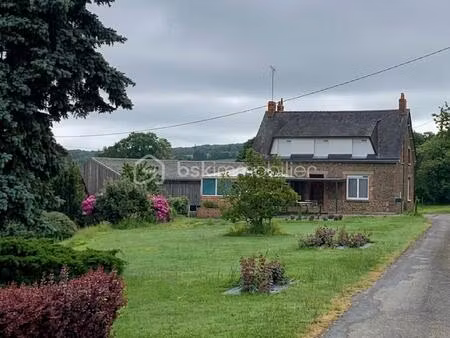 maison de 164 m² à ernee