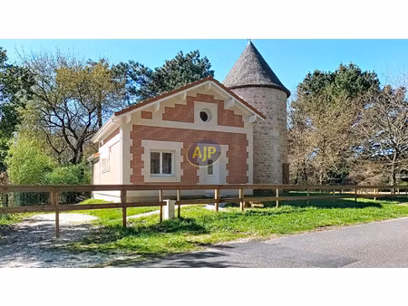 vente maison 5 pièces 114 m² talais (33590)