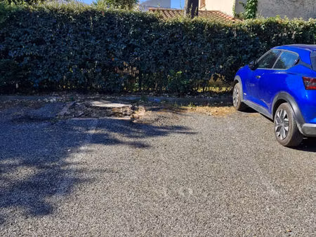 place de parking dans une résidence sécurisée
