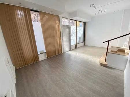 local professionnel quartiers patte d'oie et les arènes
