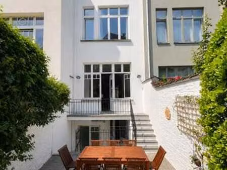 cinquantenaire – maison de maître 6 ch.  terrasse et jardin