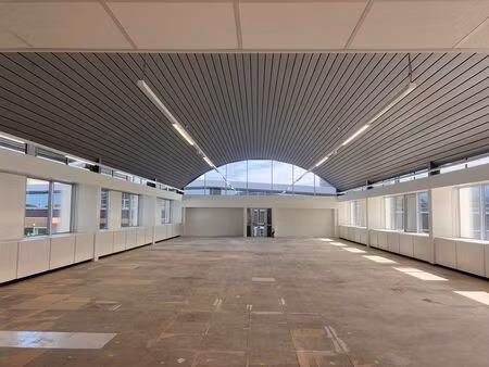 bien professionnel à louer à merelbeke € 5.360 (lq2ar) - creas | zimmo